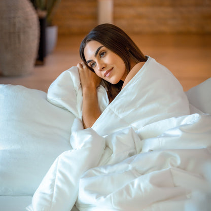 Cooling Comforter Set – Temperature-Regulating Eucalyptus Vegan Silk Comforter & Pillow Shams